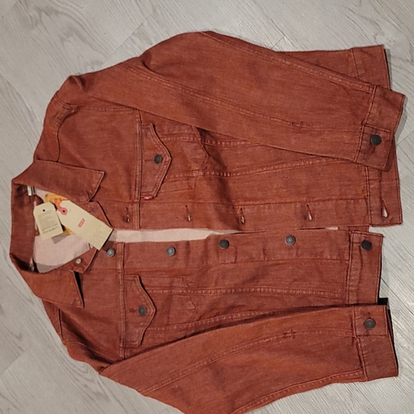 Brand New with Tags Levi Large Brick Red Trucker jacket